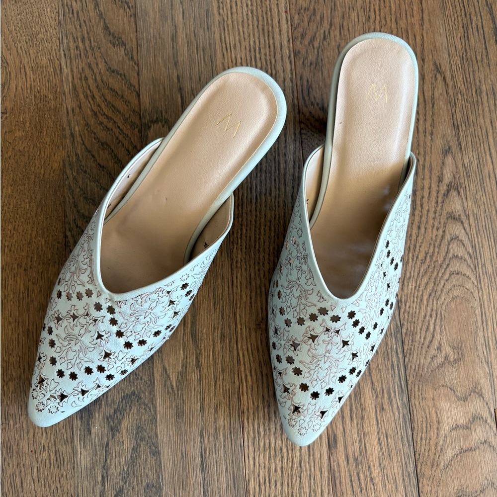 W | Women's Floral Cutout Mules
